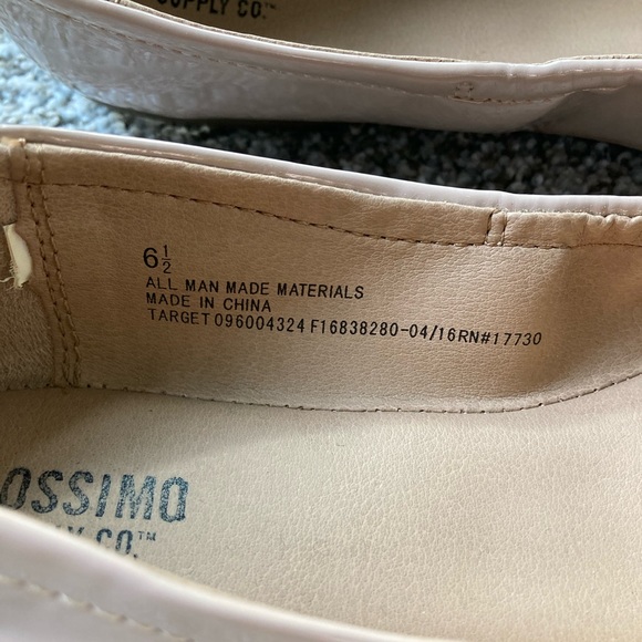 SOLD Mossimo Nude Flats - Picture 3 of 4